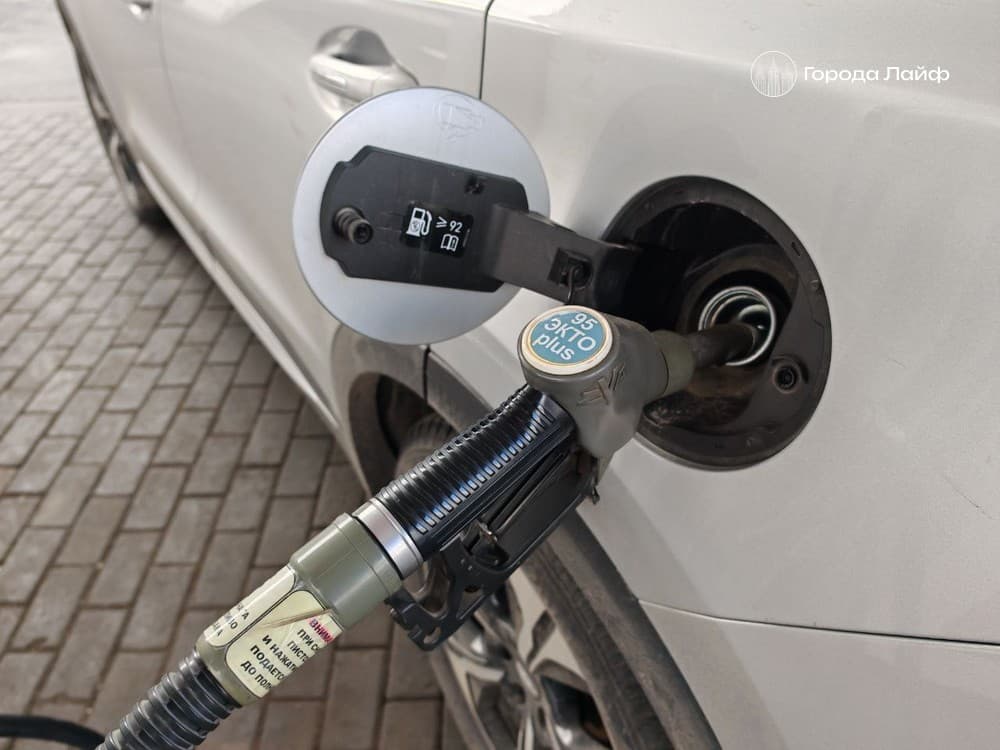 Бензин снова подорожал: как изменились цены на топливо в Свердловской области с декабря